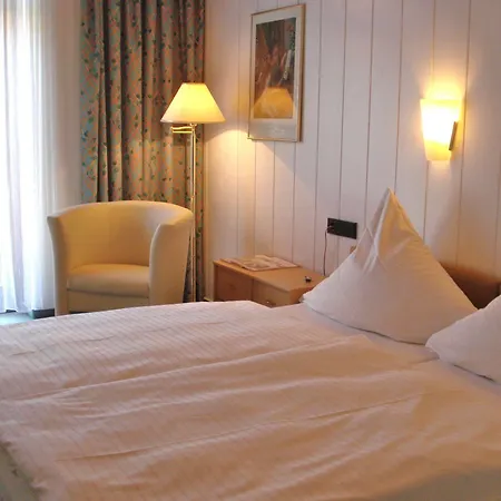 Pensionat Rebstock 3*